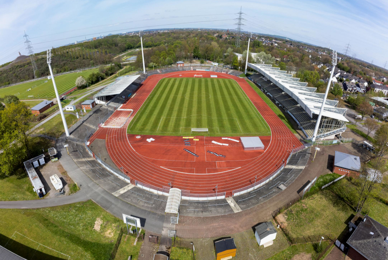 Die Luftaufnahme vom 27. April 2023 zeigt das Lohrheidestadion in Bochum vor dem umfangreichen Umbau. Foto: Stadt Bochum